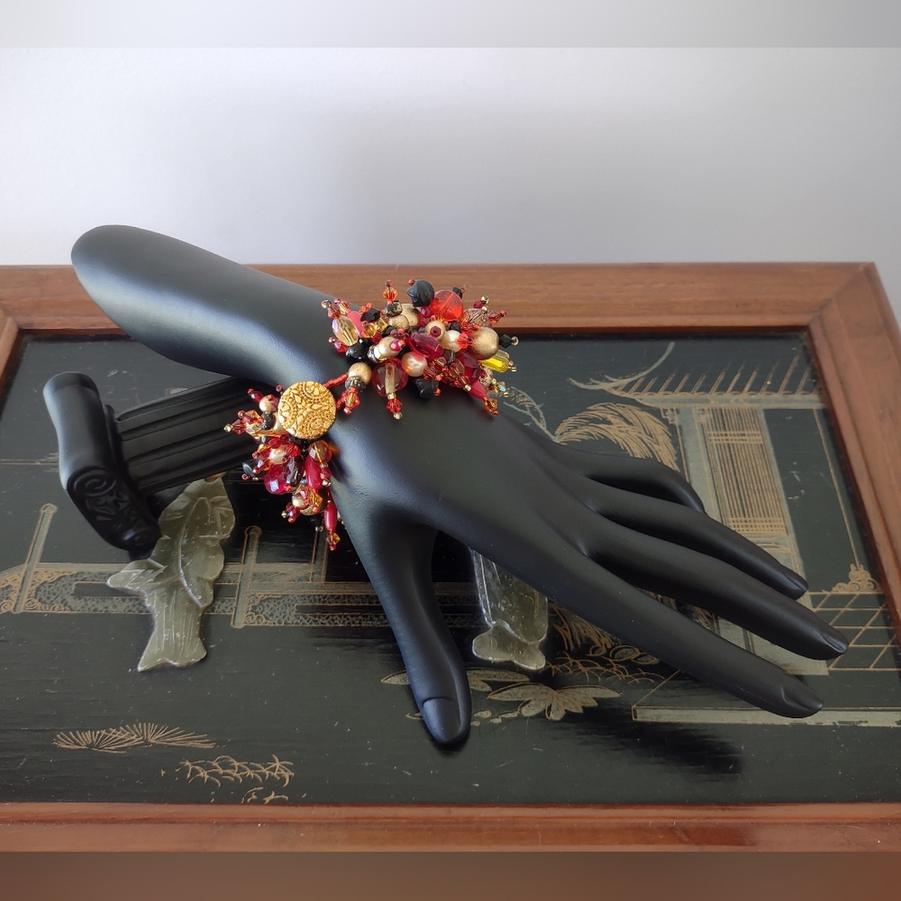 Hawaiian Kupe'e Lei Style Madame Pele Beaded Bracelet